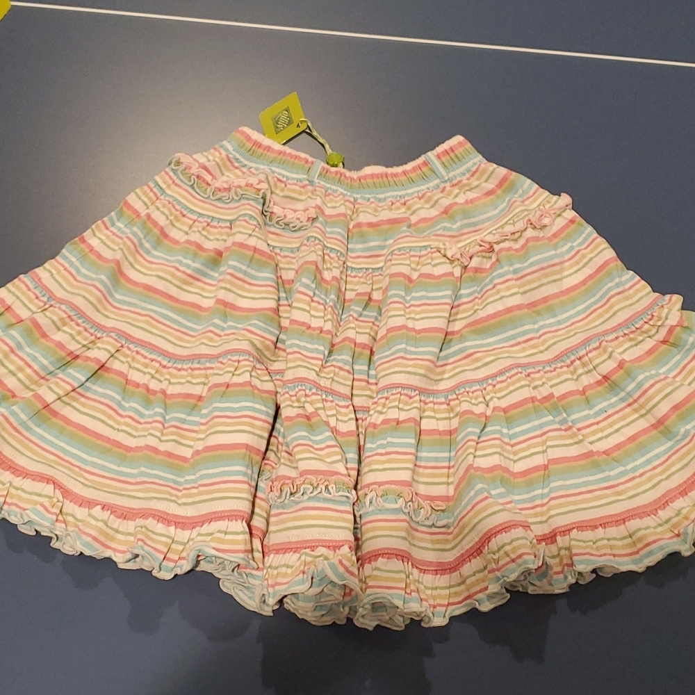 Oilily nwt girl's skirt , size 4,5 . European 104